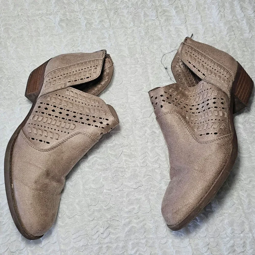 Carlos bootie